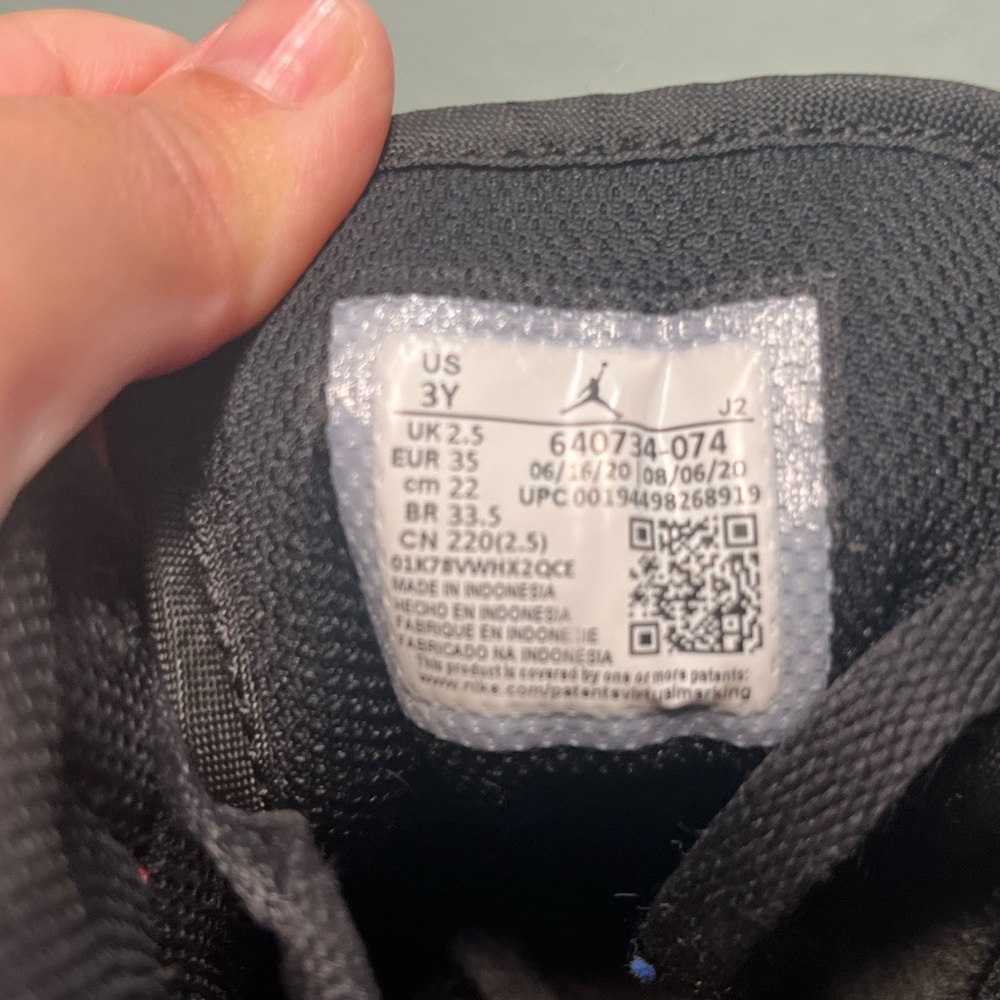 NIKE Air Jordan 1 Mid Banned 2020 Kids Size 3 - Picture 11 of 16